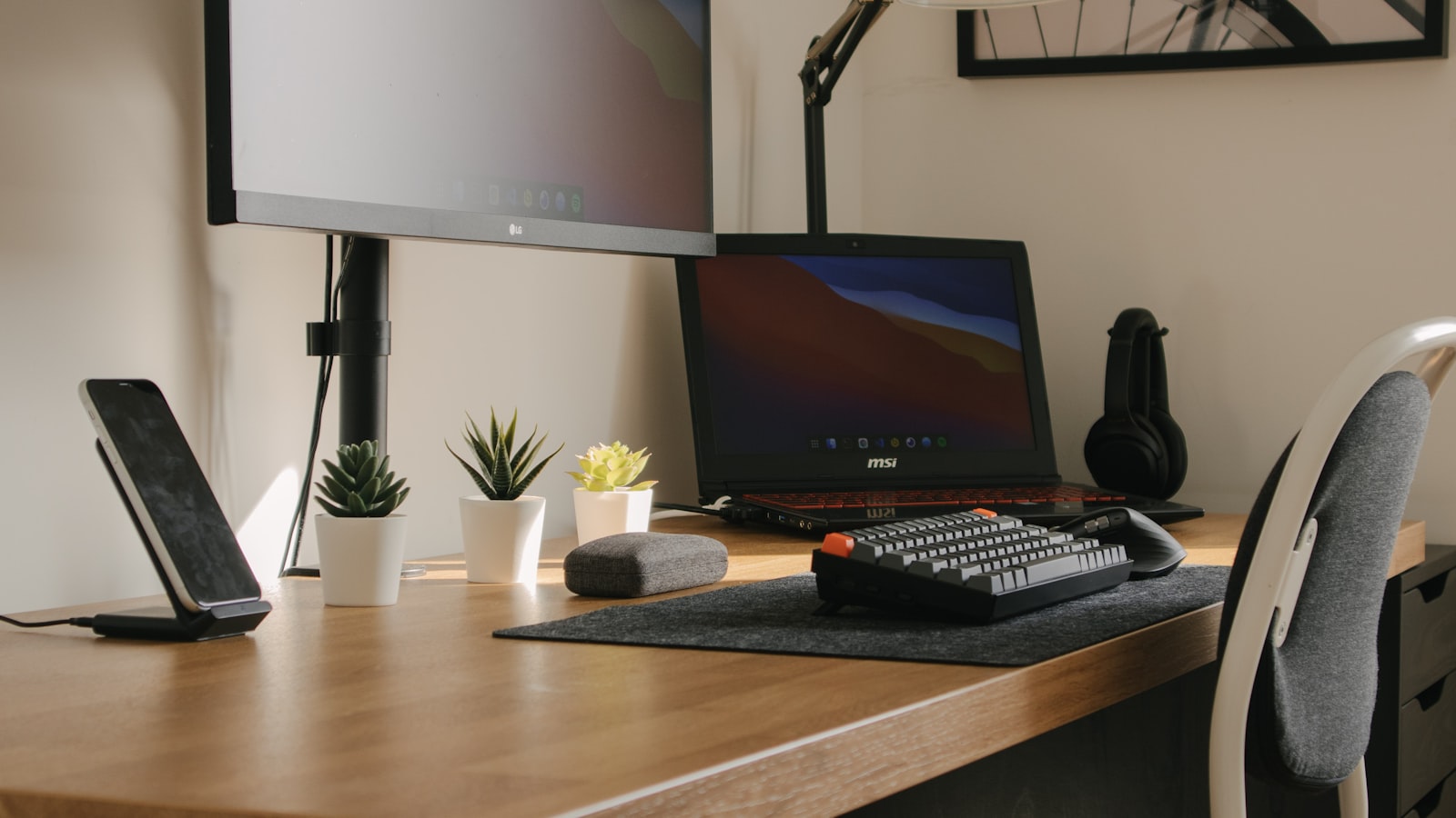 ADHD-friendly workspace with minimal clutter and clear structure